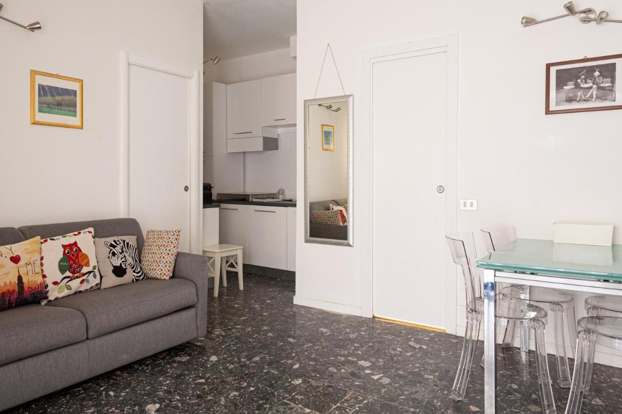 Bnbutler - Vigevano, 13 - A Due Passi Dalla Darsena Apartment Milan Bagian luar foto