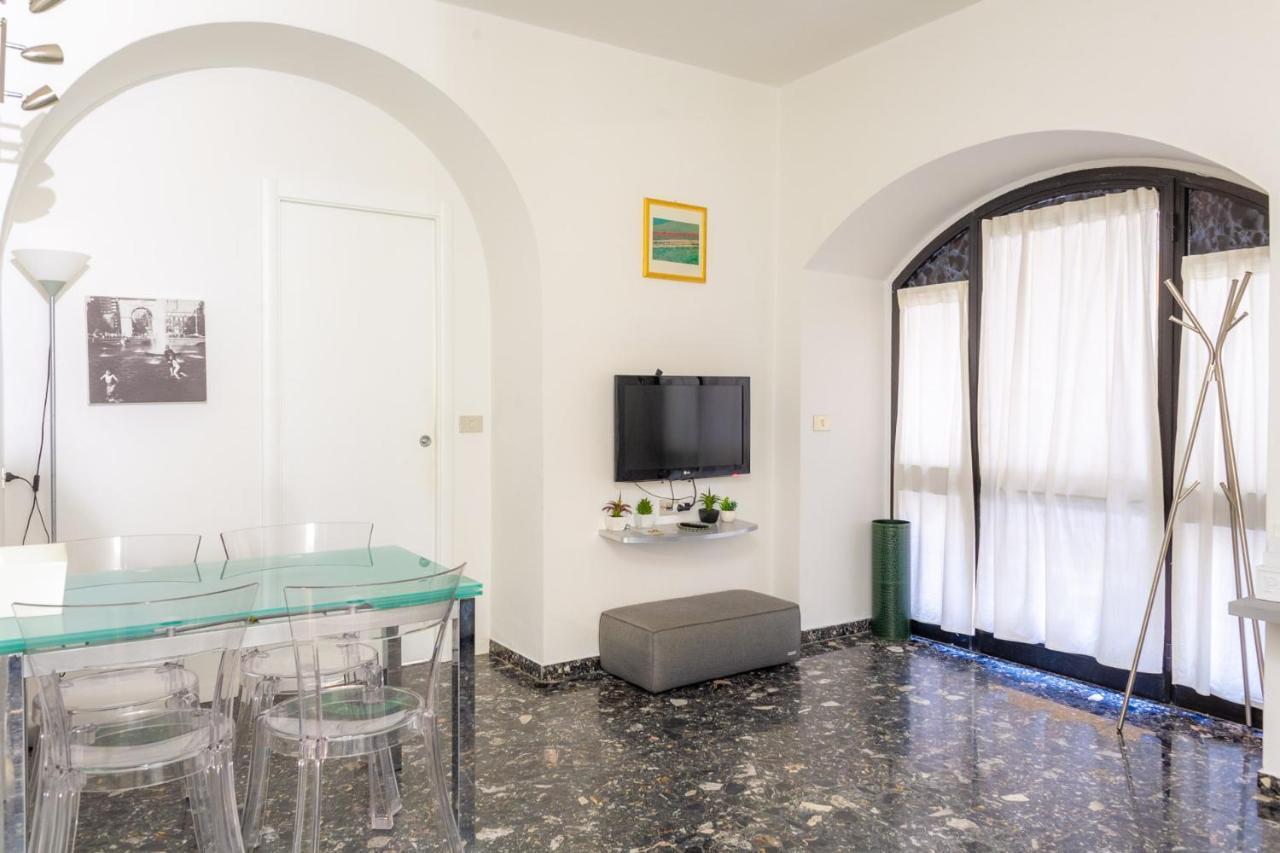 Bnbutler - Vigevano, 13 - A Due Passi Dalla Darsena Apartment Milan Bagian luar foto