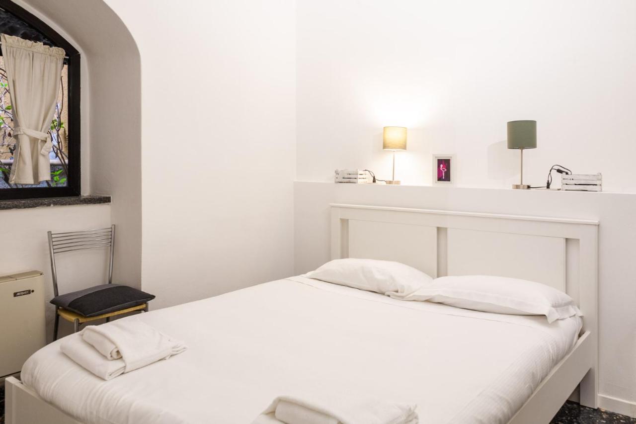 Bnbutler - Vigevano, 13 - A Due Passi Dalla Darsena Apartment Milan Bagian luar foto
